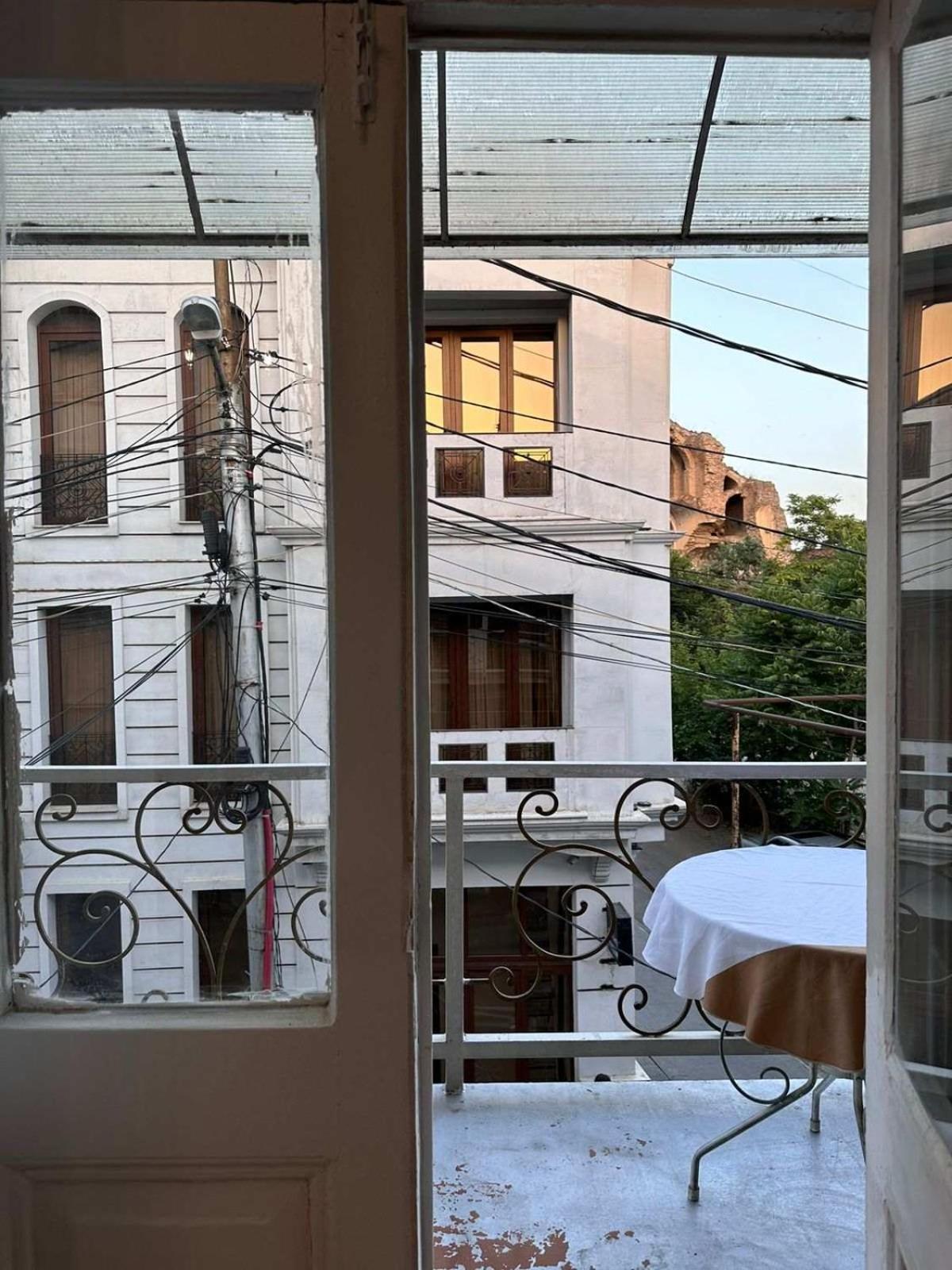 Wine O'Clock Hotel Тбилиси Екстериор снимка