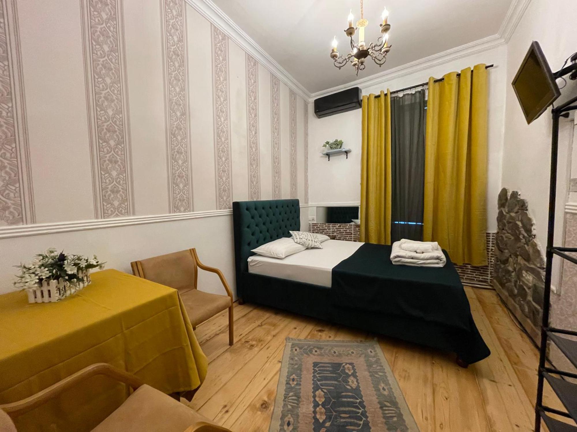 Wine O'Clock Hotel Тбилиси Екстериор снимка