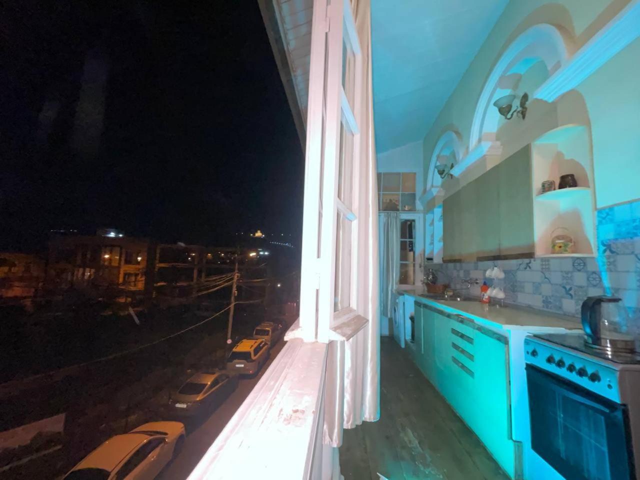 Wine O'Clock Hotel Тбилиси Екстериор снимка